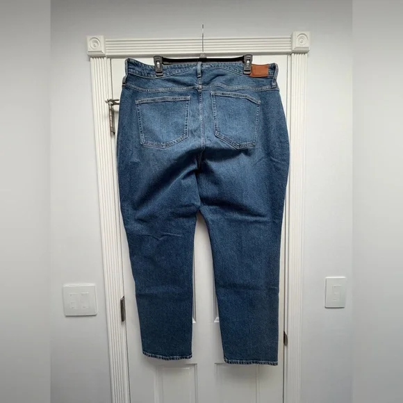 NWT J. Crew Medium Blue Straight-Leg Women's Jeans - Picture 2 of 7